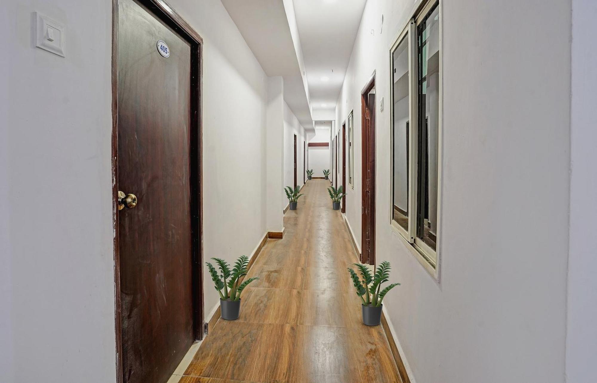 Hotel O Sai Krishna Residency Vijayawāda Exterior photo