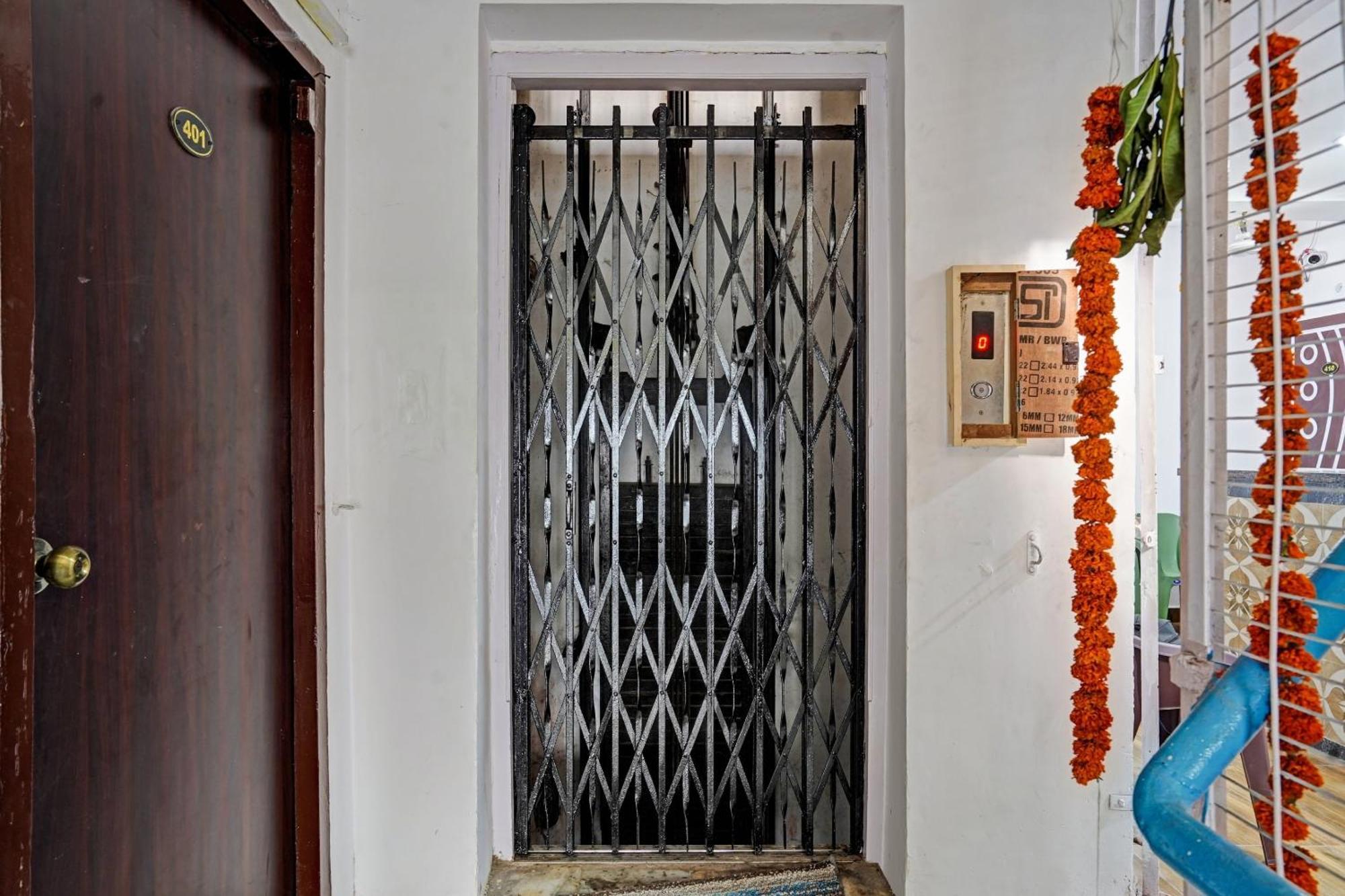 Hotel O Sai Krishna Residency Vijayawāda Exterior photo